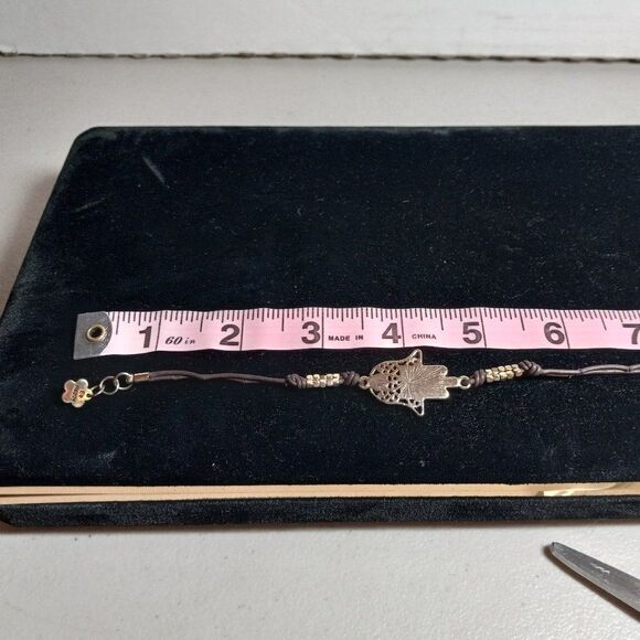 Delicate hand of Fatima bracelet - Picture 6 of 6